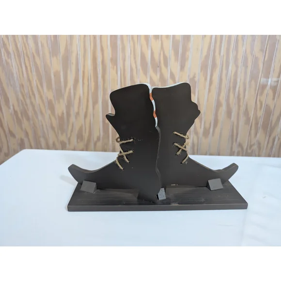 NWOT Halloween Decor Witch Shoes Sign "If the Shoe Fits" - Picture 4 of 6
